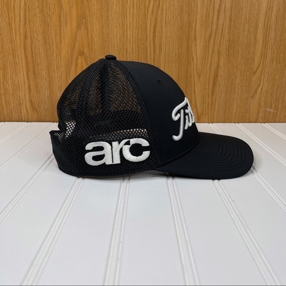 Titleist Golf Snapback Hat Black - Picture 2 of 9